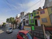 ¡La Casa de Tus Sueños Está Esperándote! Calle. 10, La...