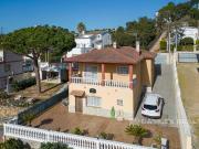 La casa se distingue de otras casas por sus...