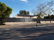 La casa se sitúa en la urbanización Bellaterra, una de...
