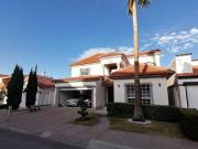 La Cañada, amplia casa con alberca y amplio cuarto de juegos