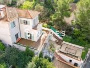 LA CHARMEUSE Maison T9 de 250 m2 Parcelle de 544 m2...