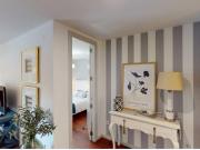 La elegancia de un buen hogar junto al paseo, marcan la...