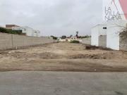 LA ENCANTADA DE VILLA VENTA DE TERRENO EN 2DA FILA CON...