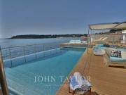 La Garoupe | Pieds dans l'eau