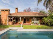 LA HORQUETA Casa en Venta con galería y pileta LA HORQUETA Casa en Venta con galería y pileta