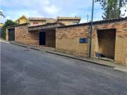 La Lagunita VENDO Quinta 871m2 Vista hermosa MOGO La Lagunita VENDO Quinta 871m2 Vista hermosa MOGO