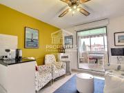 LA LONDE T2 CABINE RENOVE LOGGIA VUE MER GARAGE PROCHE...