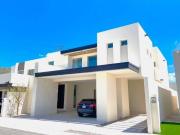 LA MIRADA RESIDENCIAL