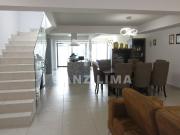 La Reserva. Magnifica casa con amplio terreno excedente,...