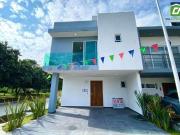La Rúa Residencial estrene casa de 3 niveles
