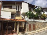 La Tahona, calle ciega, se vende confortable casa