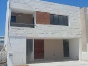 LA VISTA ESTRENA! 5 RECÁMARAS C/BAÑO,1 EN PLANTA BAJA,...