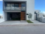 LA VISTA RESIDENCIAL $ 8 950 000