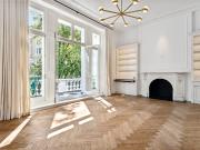 Ladbroke Gardens, Notting Hill, London W11, 3 bed flat...