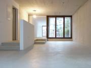 Ladenlokal, Büro, Studio mit kleinem Garten, teilbar in...