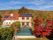 Eigengrund in Langenzersdorf: Haus mit Pool & Saunahaus