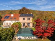 Lage, Lage, La n genzersdorf! Haus mit Pool auf Eigengrund