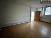 + + Lager mit integriertem Büro + + + an der...