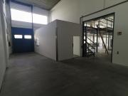 Lagerhalle & Büros flexibel kombinierbar – mit Rampe &...