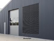 Lagerhalle mit Büro und Wohnung