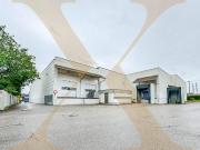 Lagerhalle samt Büros in verkehrstechnisch optimaler...