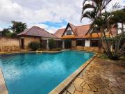 Lago SUL casa térrea 4 quartos QI 27 próximo da ponte jk