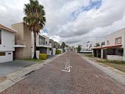 LAGO YALAHAN, CUMBRES DEL LAGO, QUERÉTARO, QUERÉTARO. RR