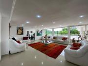 LAGUNITA COUNTRY CLUB EN CALLE CERRADA