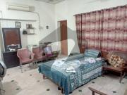 LAHORE MODEL TOWN H Block 30 Marla Old House For Sale