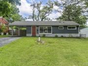 Lakemoor Dr, Saint Louis, Home For Sale
