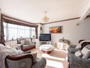 Lakenheath, London N14, 3 bed semi detached house to...