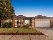 LAKESIDE ESTATE SPACIOUS 3 BEDROOM HOME