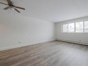 Lakeside Gardens Apartments