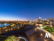 Lakeside lifestyle in the City