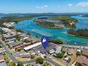 Lakeside Living & Lifestyle Convenience in Aquarius
