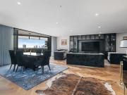 Lakeside Luxury Living Fully Renovated Residence with...