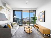 Lakeside Luxury with Stunning City and Bay Views Lakeside Luxury with Stunning City and Bay Views