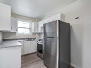 Lakeview Apartments 1 Bedroom Apartment for Rent at 3211...