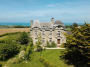 Lamballe Côte D’Armor Magnifique château du XVIIe à...