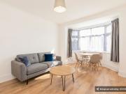Lancaster Road, London NW10, 3 bed flat to rent, £2,375...