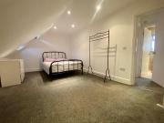 Langdale Avenue, Mitcham CR4, 1 bed flat to rent, £1,100...