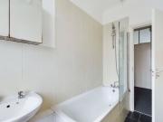 Langdale Gardens, Hove BN3, 2 bedroom flat to rent...
