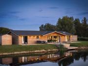 Langtoft Lakes, Langtoft, 3 Bedroom Lodge