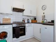 Lansdowne Place, Hove BN3, 2 bedroom flat to rent...