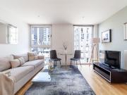 Lanterns Way, London E14, 1 bed flat to rent, £2,650 pcm...