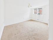 Larch Close, Nuneaton CV10, 2 bed flat to rent, £875 pcm...