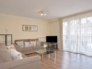 Large 1 Bed 1 Bath with Balcony Flat in Mayfair