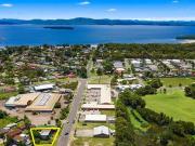 Large 1 bedroom ground floor flat