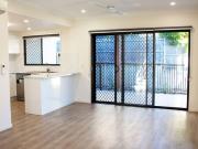 Large 2 Bdrm 2.5 Bathroom Townhouse with Views Close to...