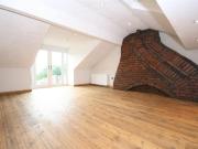 Large 3 bed duplex apartment stunning location